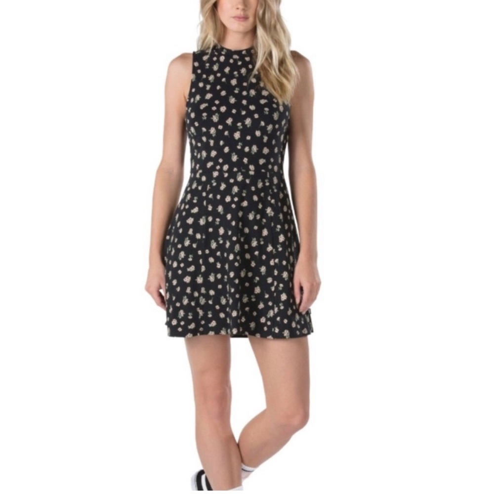 Vans Mock‎ Neck Sleeveless Floral Print Skater Girl Dress